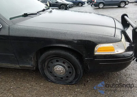 2007 Ford Crown Victoria Police/Police Interceptor из США, поврежденный, VIN 2FAFP71W67X141867
